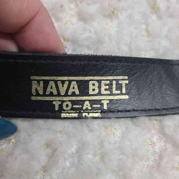 Nava Belt To-A-T Leather Belt with Tribal Embossed Pattern Belt Bag sz Small - Picture 5 of 6